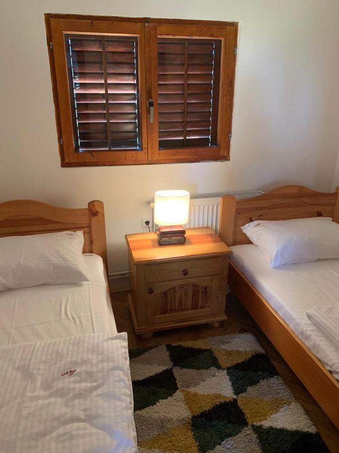 Ng Apartmani Tornik ซลาตีบอร์ ภายนอก รูปภาพ