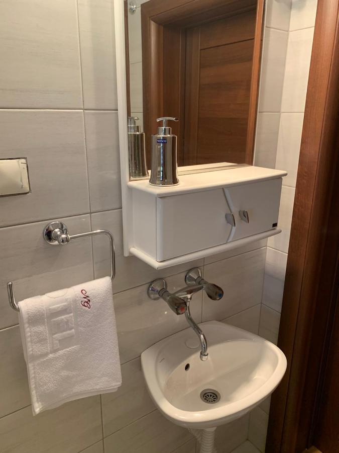 Ng Apartmani Tornik ซลาตีบอร์ ภายนอก รูปภาพ