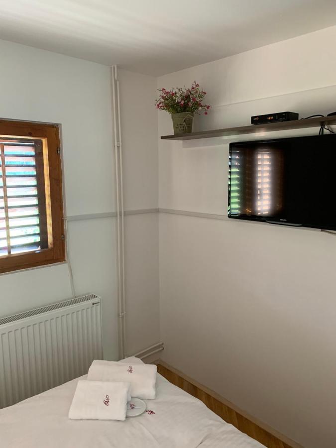 Ng Apartmani Tornik ซลาตีบอร์ ภายนอก รูปภาพ