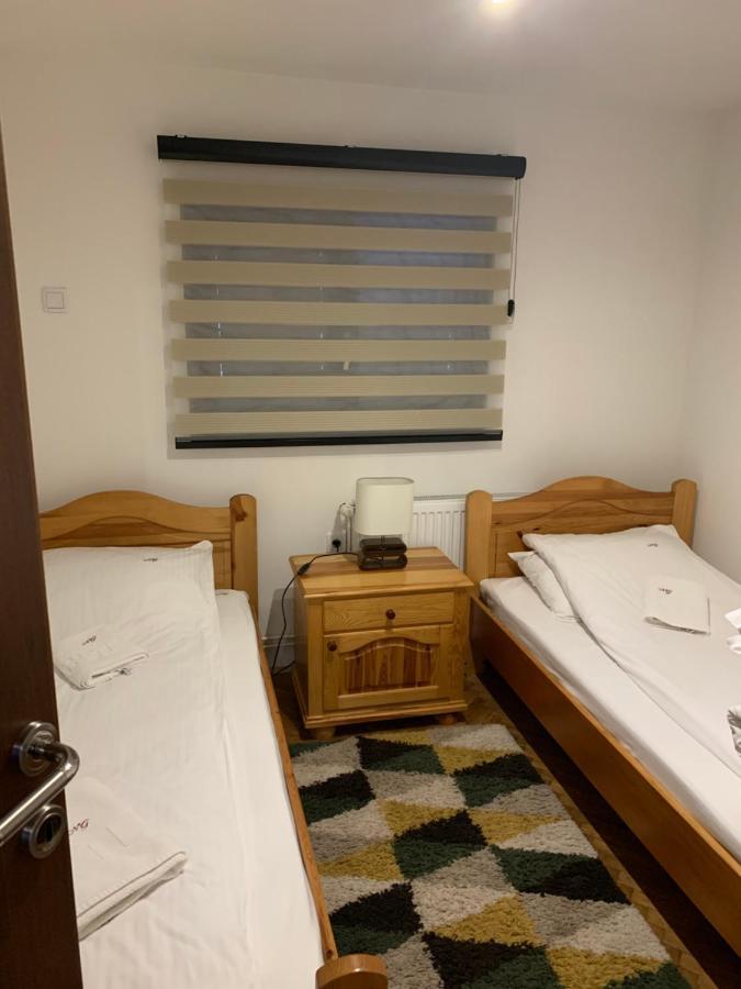 Ng Apartmani Tornik ซลาตีบอร์ ภายนอก รูปภาพ